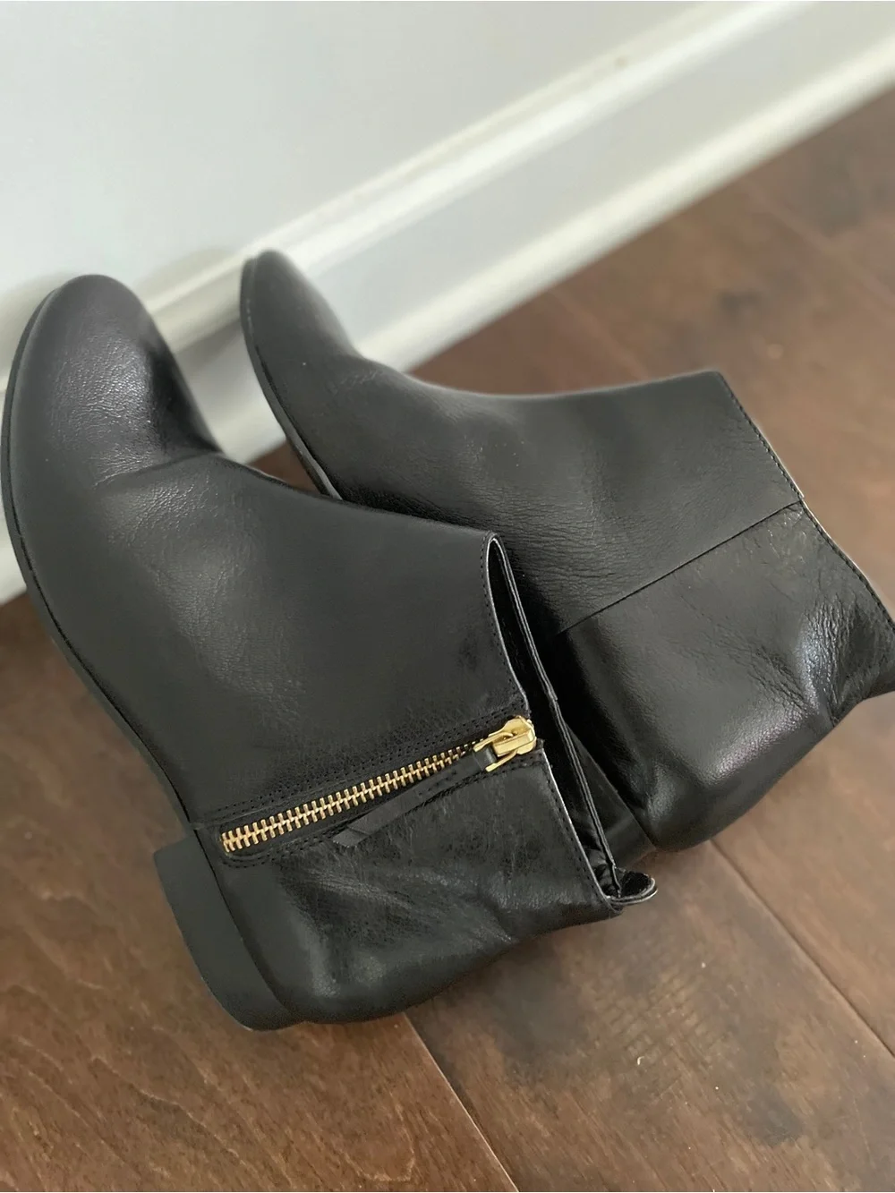 Cole Haan Belmont Leather Ankle Boots Sz 8.5 Black Preppy Minimalist Low Profile